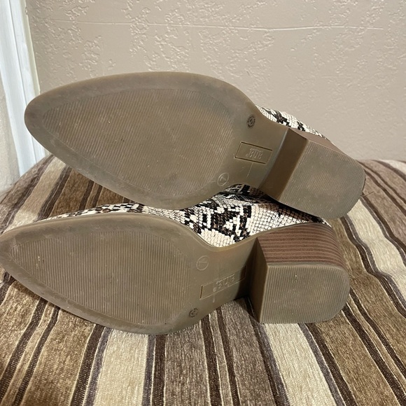 Ana Snake Print Booties - Picture 3 of 5